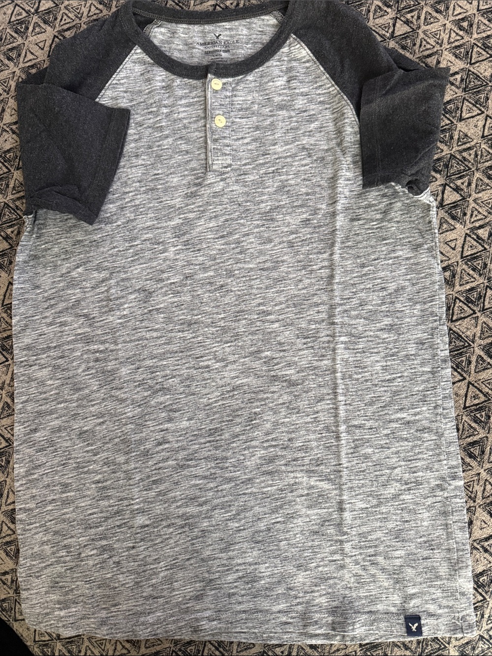 American Eagle Outfitters Grey Heather Raglan Henley Tee